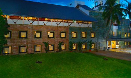 Kovalam Resort | Gokulam Grand Turtle On The Beach