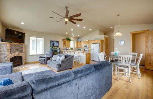 Gold Beach House | Gold Beach Retreat Private Hot Tub and Ocean Views!