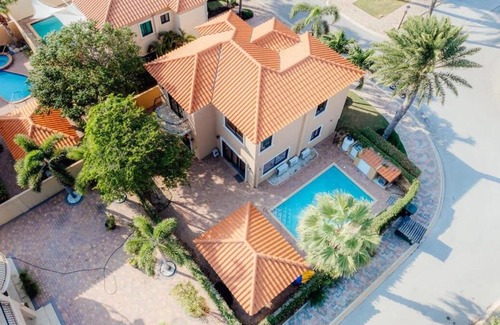 Kamay House | Gold coast elegance with private pool