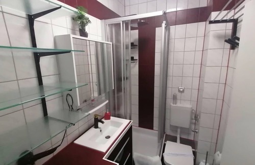 Wittenberge Apartment | -gold Suite- mit Netflix, Self-check-in, Fahrradraum, Wlan, Netflix
