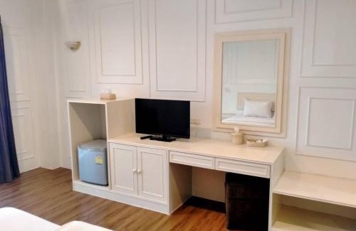 Sing Buri Hotel | Golden Dragon Resort