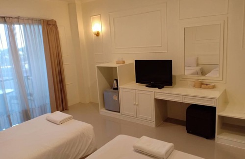 Sing Buri Hotel | Golden Dragon Resort