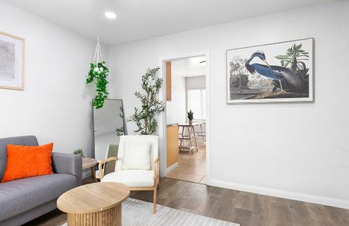 Golden Hill Apartment | Golden Hill Hideaway Stylish, Central, and Cozy