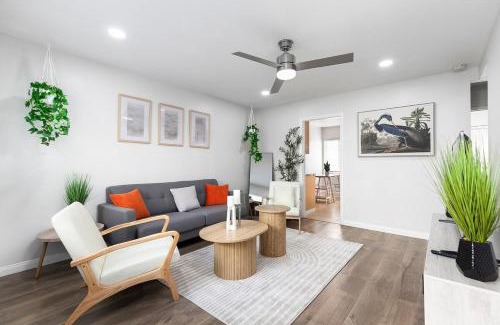 Golden Hill Apartment | Golden Hill Hideaway Stylish, Central, and Cozy