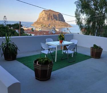 Monemvasia Apartment | Golden Hour