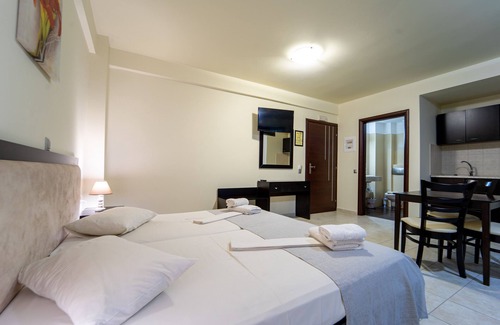 Kamisiana House | Golden Rose Suites