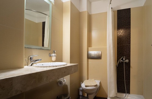 Kamisiana House | Golden Rose Suites