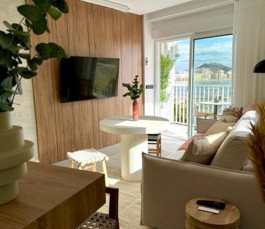 Aguilas Apartment | Golden View