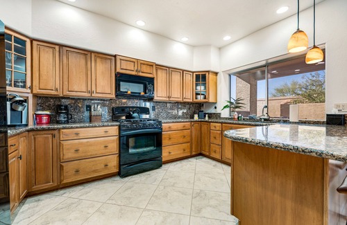 Red Mountain Ranch House | Golf Course Home with Private Pool & Spa, Backyard Putting Green, & Fast WiFi