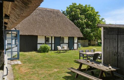 Østerskov House | Golf Holiday In Thatched House Near Langeland