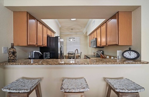 Bradenton Condo | Golfer's Paradise! Golf, Tennis, Swimming, Dining, Shopping & Beaches Close By