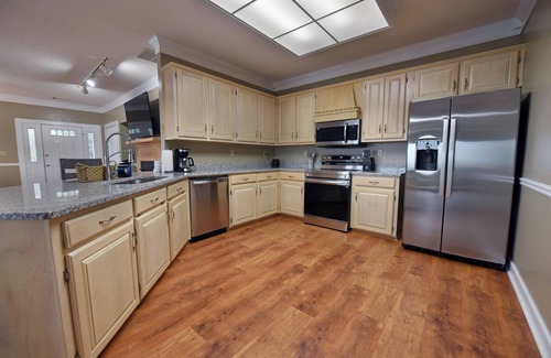 Ellijay Apartment | Golfside LARGE 2BR/2BA + Resort Pool Access