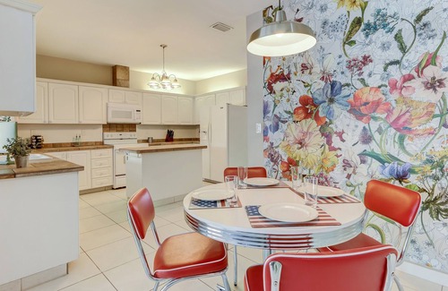 Weston House | Golfview 2 - lakeside & private pool