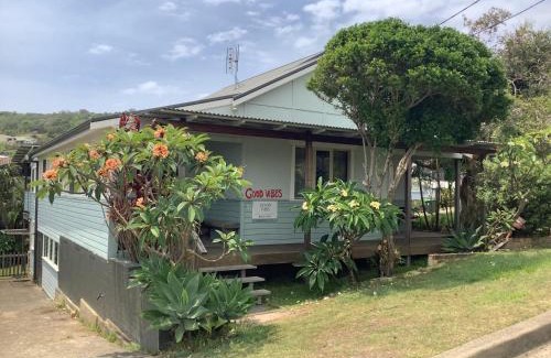 Crescent Head House | Good Vibes, 18 East Street