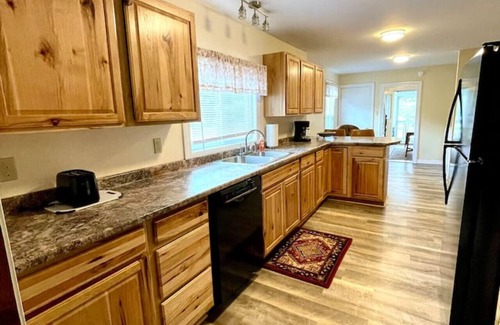 Greenville Junction House | Good Vibes Lodge- *Direct ATV & Snowmobile Access*