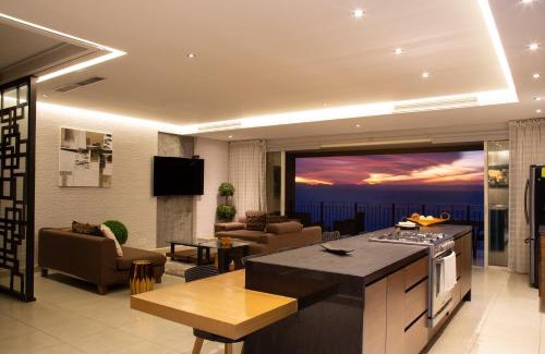 South Hotel Zone Apartment | Gorgeous 15 Floor Grand Venetian