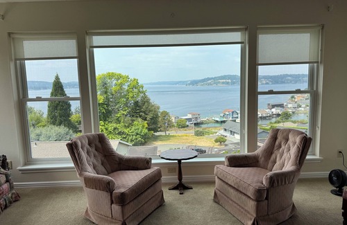 West End Apartment | Gorgeous 2-bedroom view apartment in University Place