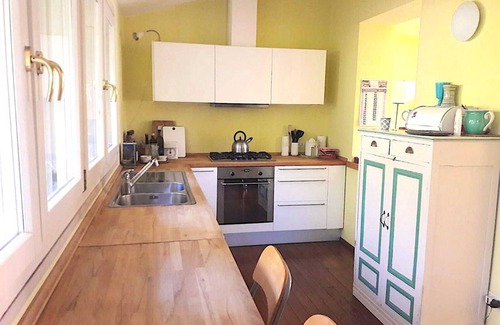 Villavetro Villa | Gorgeous 9-seater villa, perfect for families with large garden by the lake