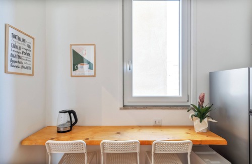 Monte di Pieta Apartment | Gorgeous and Modern Apartment with Cathedral View