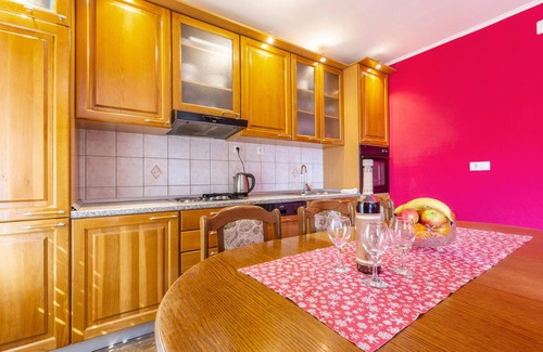 Duce Apartment | Gorgeous apartment in Duce with WiFi