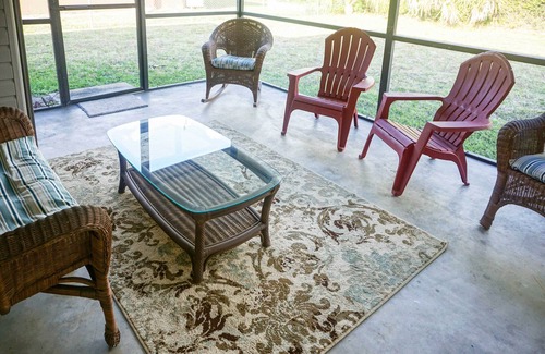 Yacht Club Cottage | Gorgeous Cape Coral Duplex Home w/Modern Interior