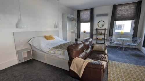 Merthyr Tydfil Apartment | Gorgeous comfortable Apartment on the High Street