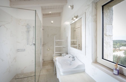 Putignano Villa | Gorgeous Countryside Villa with Infinity Pool