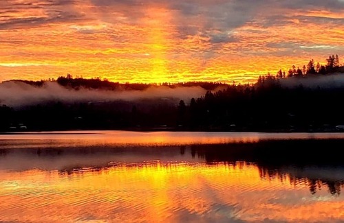 Lake Wildwood Cabin | Gorgeous Gated Private Suite in Wood Cabin ~ Lake Wildwood ~ Golf & Yuba River