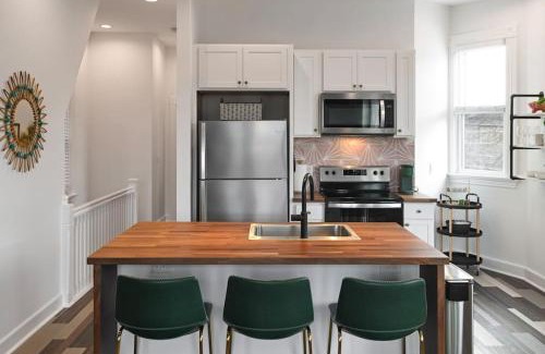 East Walnut HIlls Apartment | Gorgeous Gem in Heart of Hills