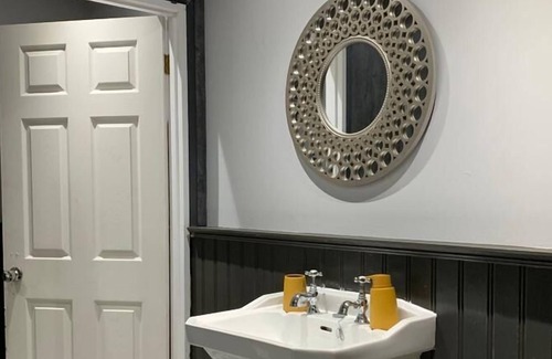 Old Town Hastings Apartment | Gorgeous Hasting House