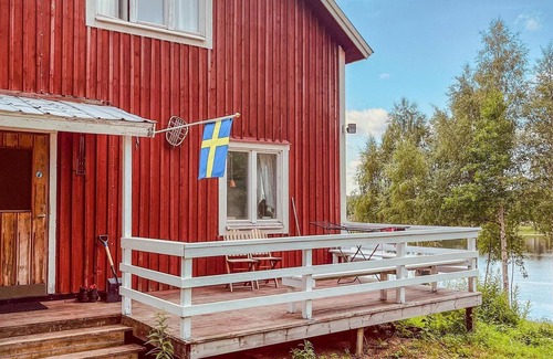 Overkalix House | Gorgeous home in överkalix with kitchen