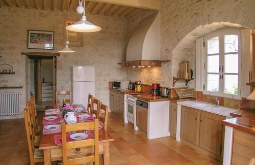 Beauville House | Gorgeous home in Beauville