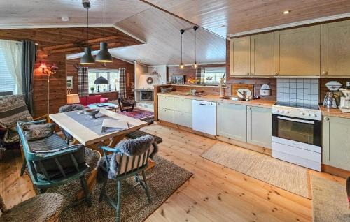 Fla Municipality House | Gorgeous Home In Eggedal With Kitchen