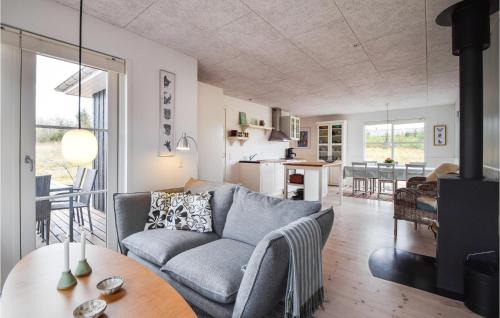 Krejbjerg House | Gorgeous Home In Ejstrupholm With Wifi