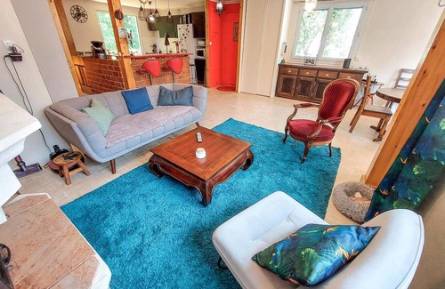 Francheville House | Gorgeous home in Francheville with WiFi