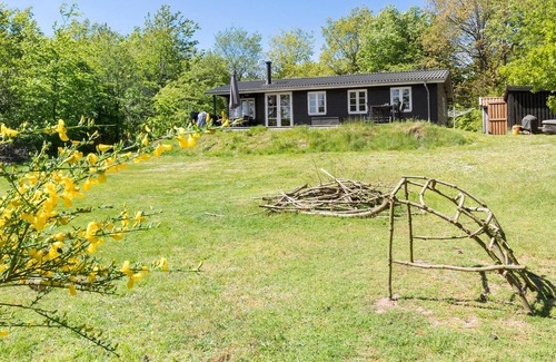 Bønnerup Strand House | Gorgeous home in Glesborg with WiFi