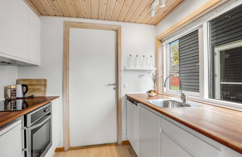 Gudhjem House | Gorgeous home in Gudhjem with WiFi