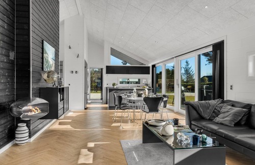 Nørre Hurup House | Gorgeous home in Hadsund with sauna