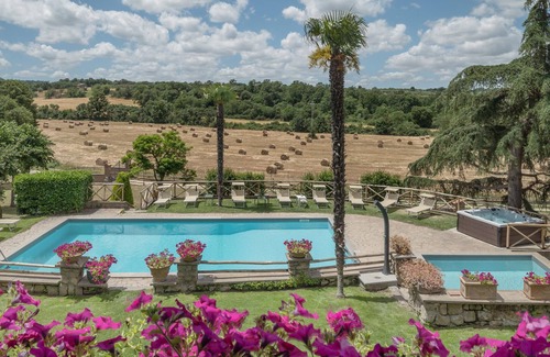 Vitorchiano House | Gorgeous home in Vitorchiano VT