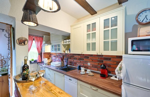 Kalnik House | Gorgeous home in Kalnik with sauna