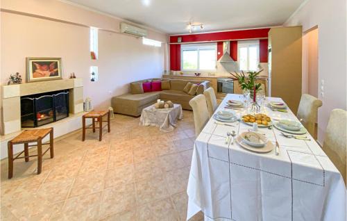 Larissos House | Gorgeous Home In Lakkopetra With Wifi