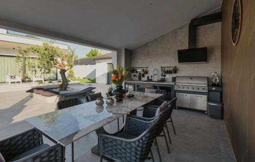 Momjan House | Gorgeous Home In Momjan With Sauna