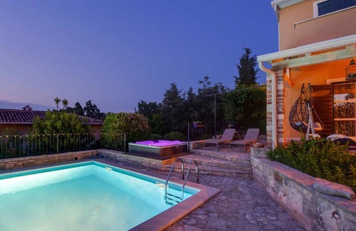 Montizana House | Gorgeous home in Porec
