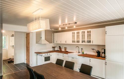 Grondalen House | Gorgeous Home In Søre Osen With Wifi