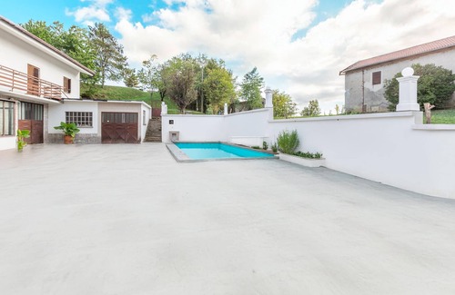 Prem House | Gorgeous home in Pregarje-Obrov