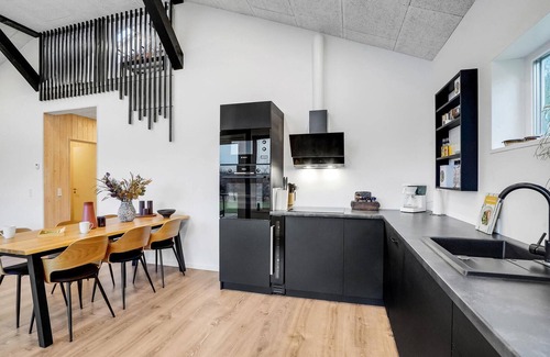 Thyholm House | Gorgeous home in Thyholm with WiFi