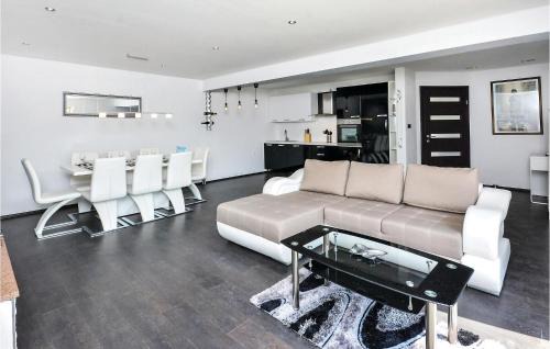 Trilj House | Gorgeous Home In Trilj