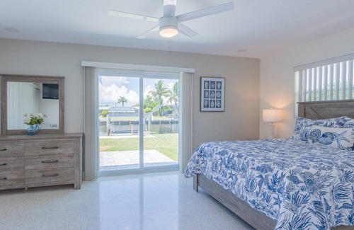 Edgewater House | Gorgeous Newly Renovated Modern Home! Dock, Direct Access to Charlotte Harbor! Fisherman's Delight!