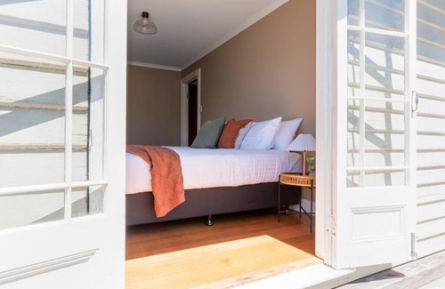 South Launceston Apartment | Gorgeous on Galvin - Close To Town Yet A Mile Away!