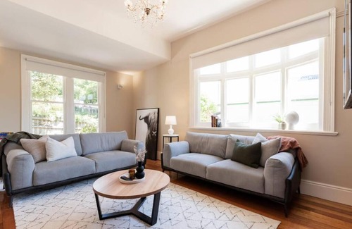 South Launceston Apartment | Gorgeous on Galvin - Close To Town Yet A Mile Away!